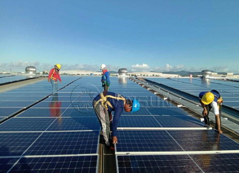 Sistema di montaggio solare con staffa a L da 1 MW in Tailandia